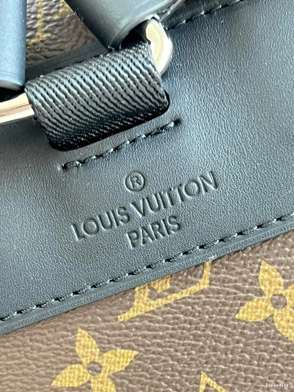 Rep ladies LOUIS VUITTON BACKPACK CHRISTOPHER 0816